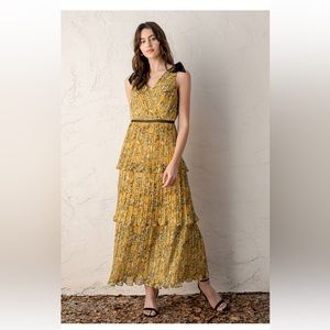 NWT Lulus yellow floral print pleated maxi dress
